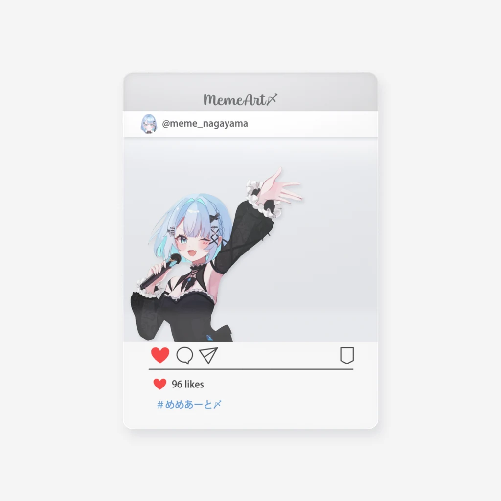 投稿風の枠の中で、マイクを持ちウインクして手を振るショートヘアのめめ。