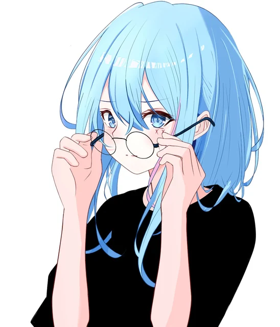 黒いTシャツの水色の髪のめめが、両手で丸いめがねを持ち上げている。